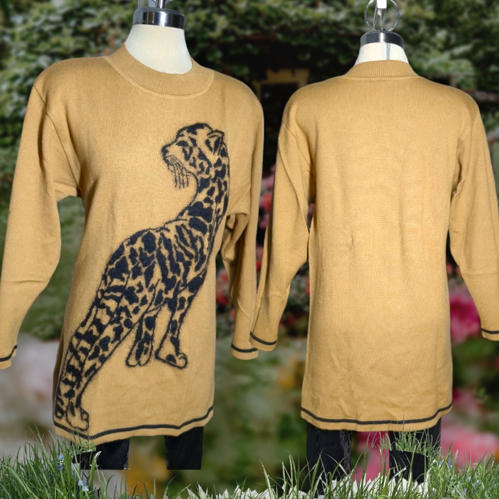 MUNDI Gorgeous Beige Print Tiger Front Sweater Size European 38 US L